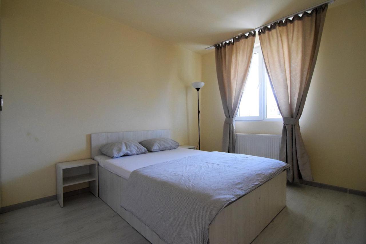 Gara De Nord - Resedinta Lui Calin Apartment Bucharest Exterior photo